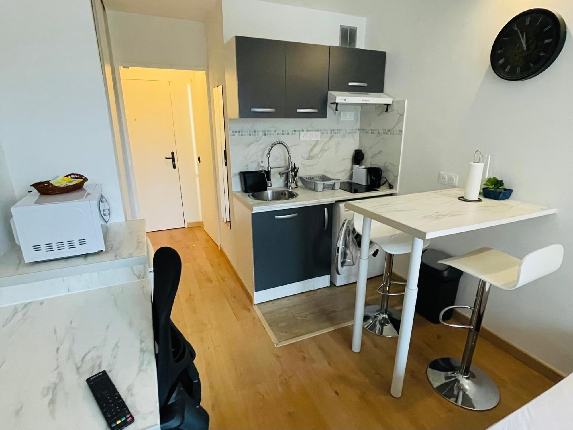 Exclusive Private By Warilco - Pleyel 25 M2 - A 1 Minute De La Station Metro Carrefour Pleyel Appartement *